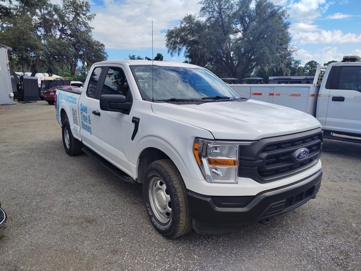 2021-ford-f150-xl-image-1