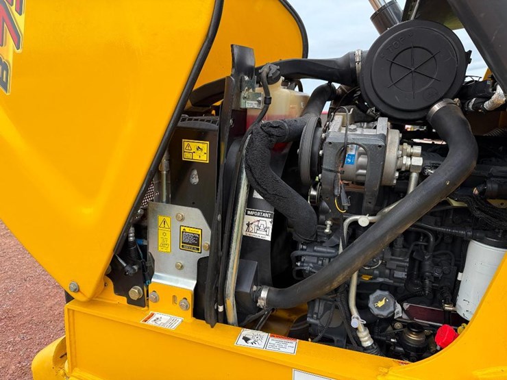 new-holland-b75d-image-39