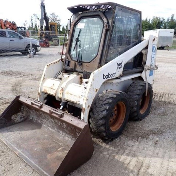 BOBCAT 753