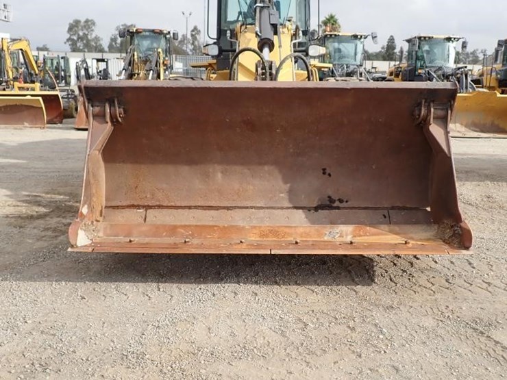 2011-caterpillar-930h-image-7