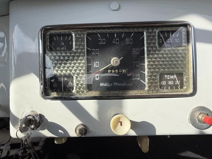 offsite--1949-willy's-jeepster-image-9