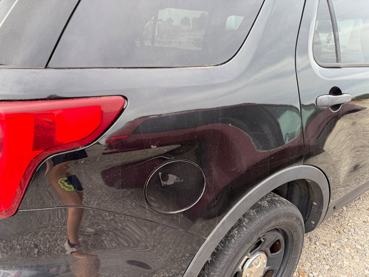 2016-ford-explorer-image-9