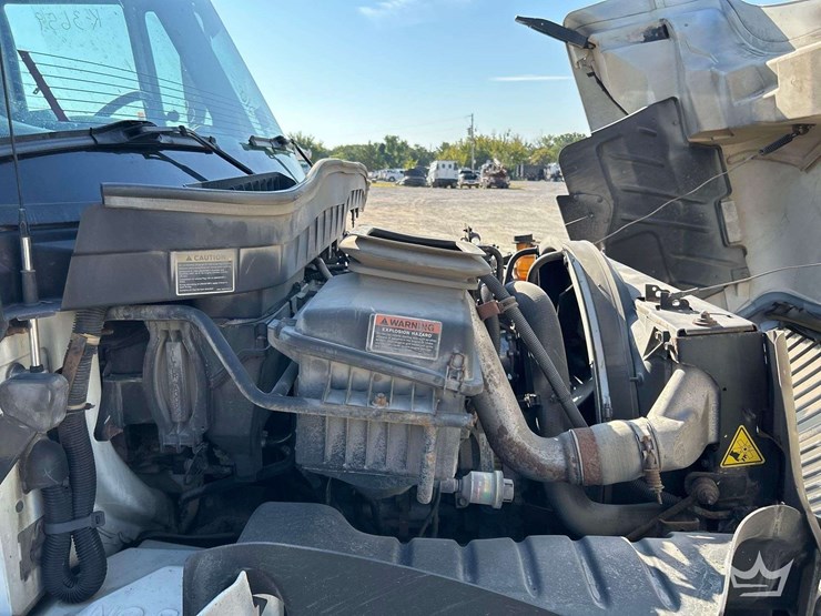 2014-international-durastar-4300-image-7