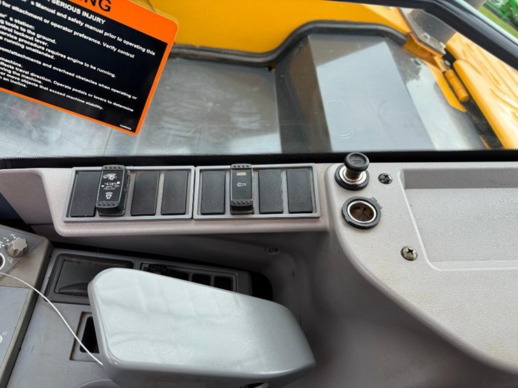 deere-85g-image-50