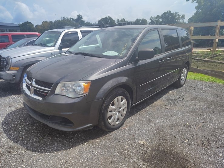 2016-dodge-grand-caravan-image-2