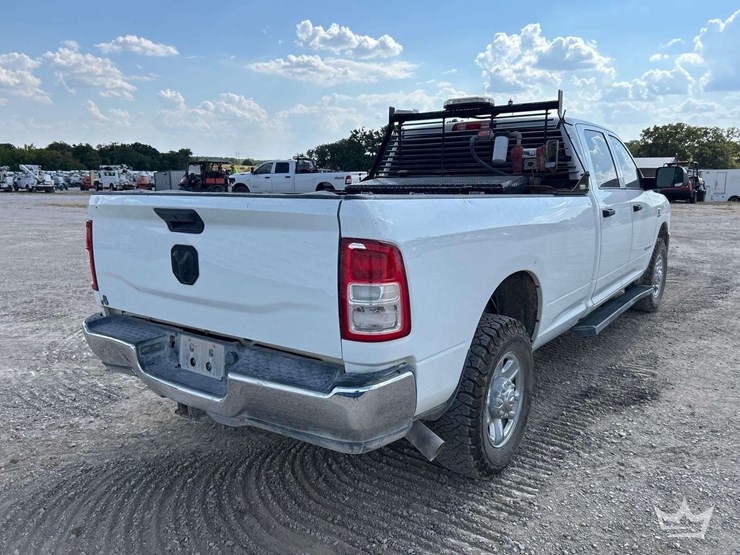 2022-dodge-2500-image-3