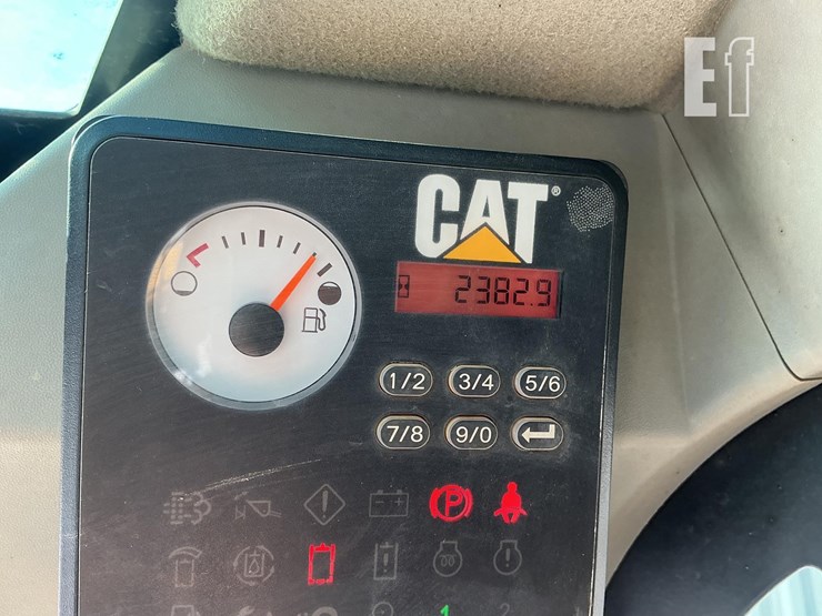 2022-caterpillar-249d3-image-17