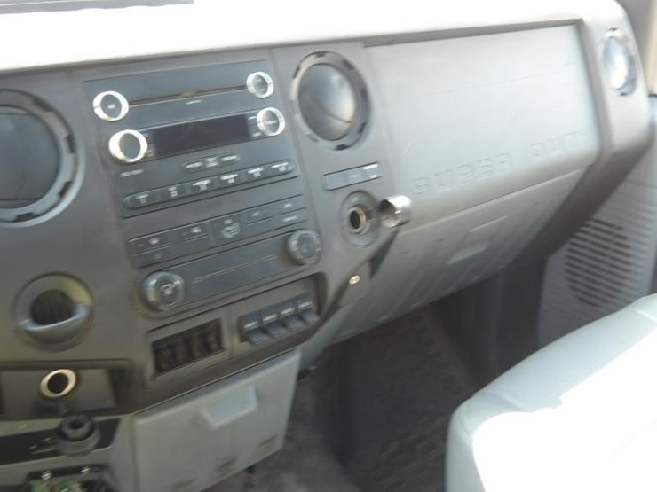 2016-ford-f550-image-29