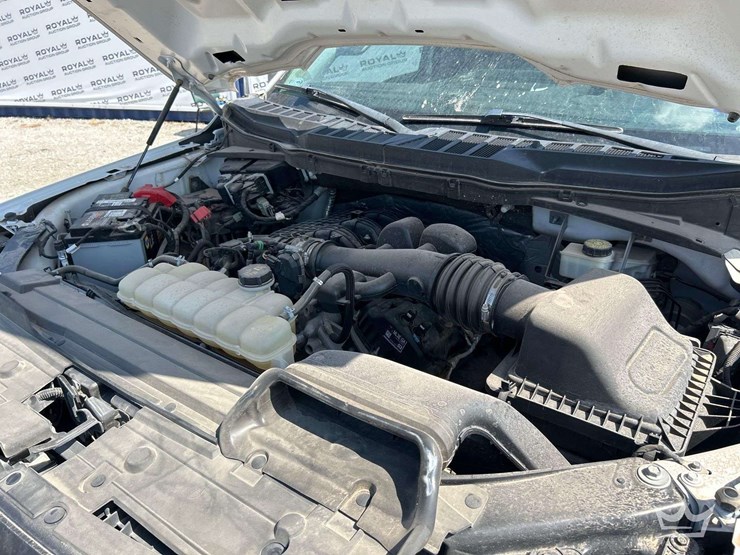 2021-ford-f150-image-8