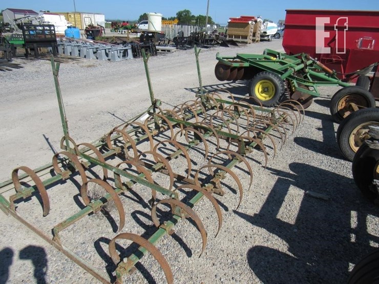 john-deere-spring-tooth-image-3