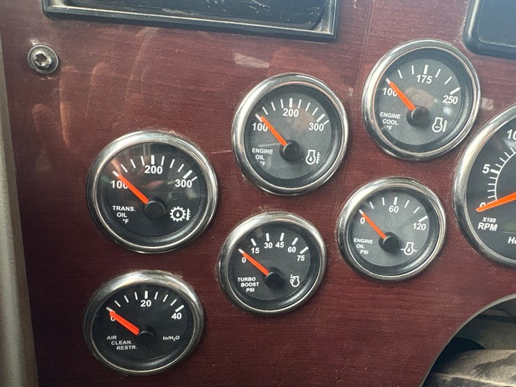 2013-western-star-4900sb-image-43