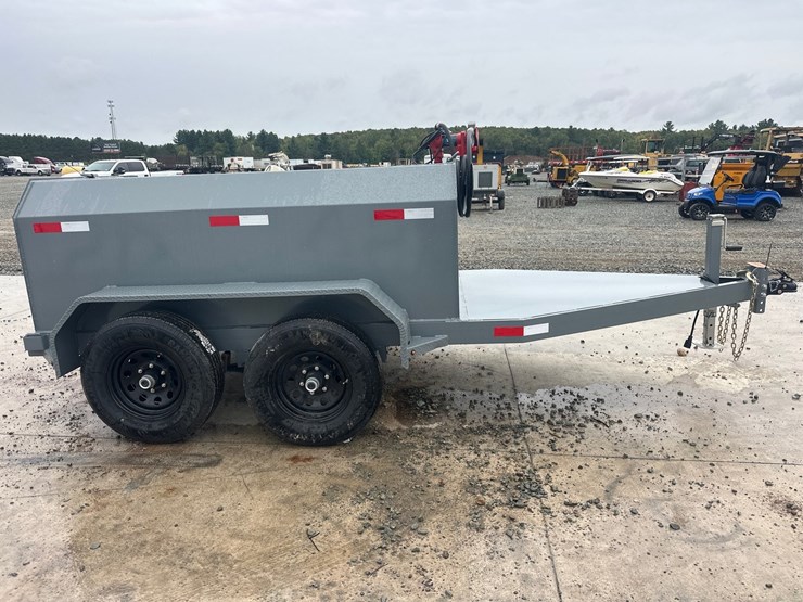 #5605-•-unused-x-star-750-gallon-fuel-trailer-image-6