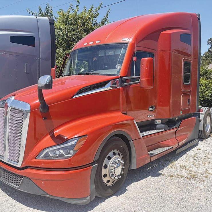 2023 KENWORTH T680