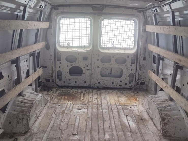 2013-ford-e-series-runs/moves-e-250-image-9