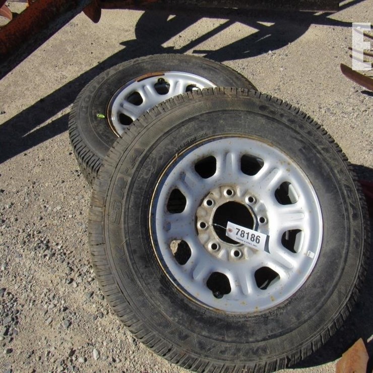 TIRES 265/70R