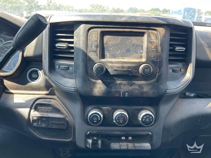 2022-dodge-2500-image-17