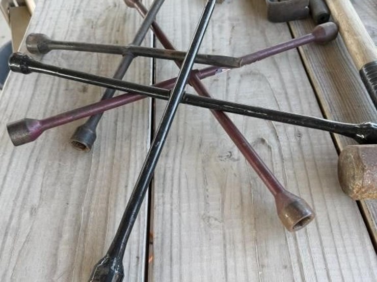 sl--variety-of-shop-tools-image-5