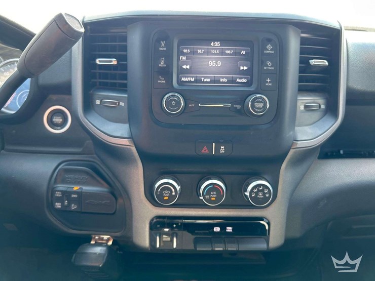 2022-dodge-2500-image-17