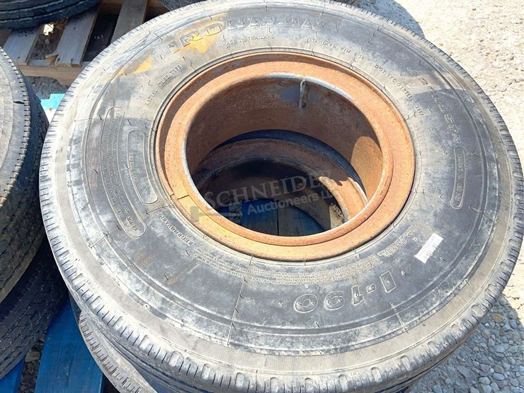 8--8.25r15-trailer-tires-on-split-steel-rims-for-low-boy-semi-trailer-image-5