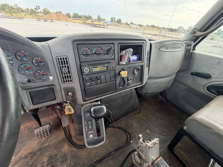 2007-international-workstar-7400-image-21