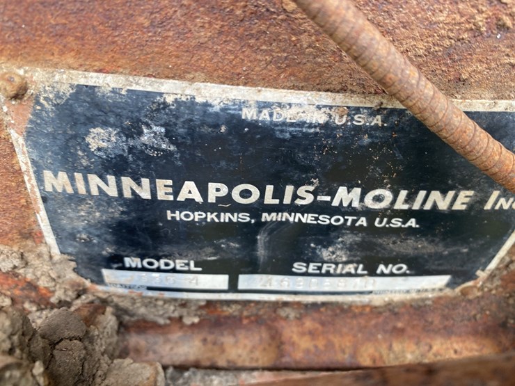 minneapolis-moline-m602-image-36