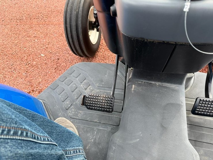 new-holland-tn60a-image-60