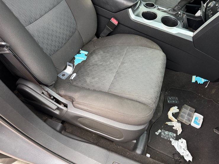 2012-ford-explorer-xlt-image-28