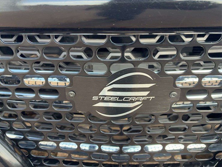2015-chevrolet-silverado-1500-high-country-image-28