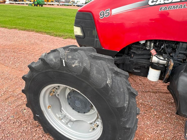 case-ih-farmall-95-image-12