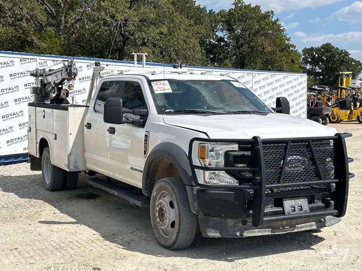2021-ford-f450-image-4