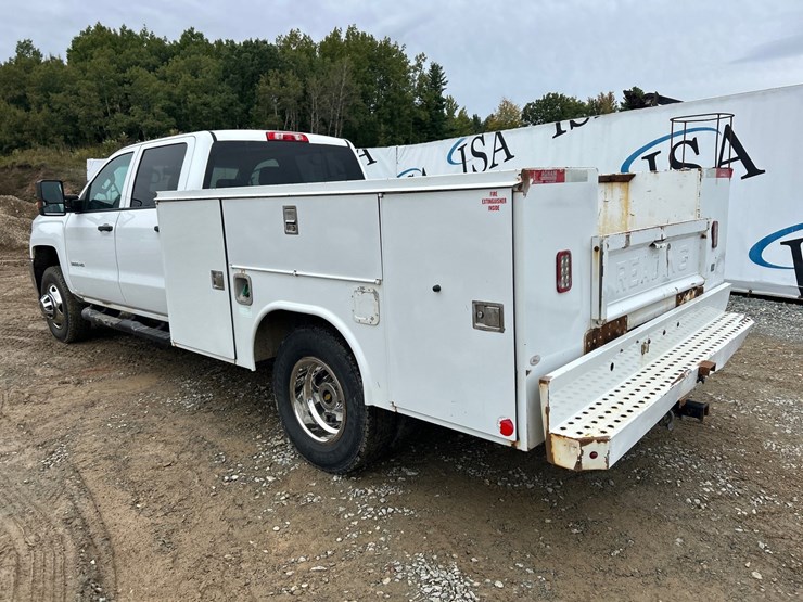 2016-chevrolet-3500-image-38