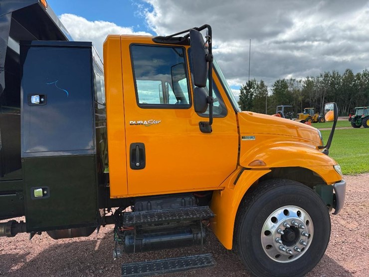 international-durastar-4300-image-18