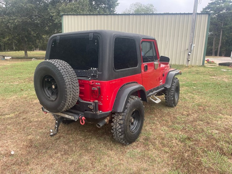 1993-jeep-wrangler-image-3