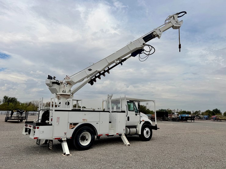 2012-international-durastar-4300-image-1