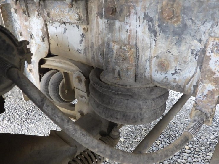 2007-mack-cv713-granite-5-axle-dump-truck-image-20