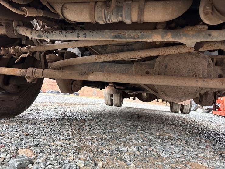 2008-ford-f550-image-32