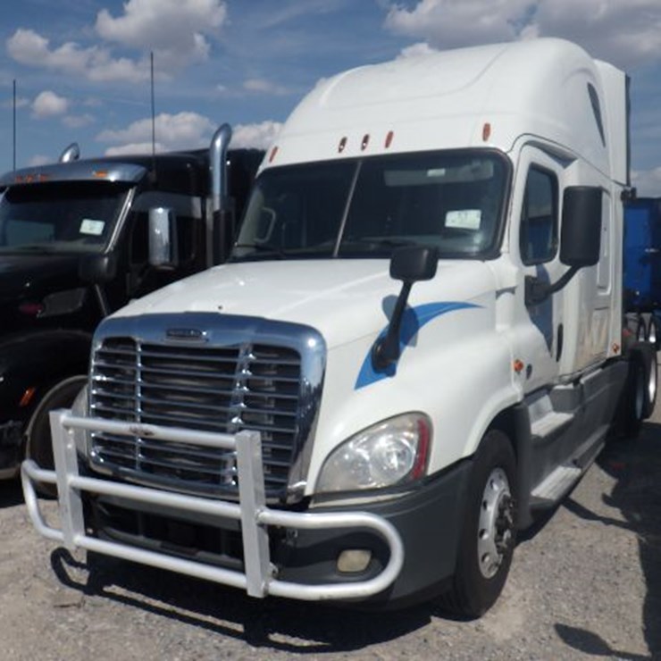 2016 FREIGHTLINER CASCADIA 125