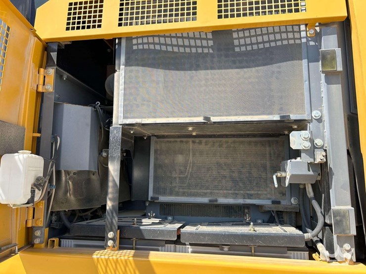 2024-deere-345-p-tier-image-8
