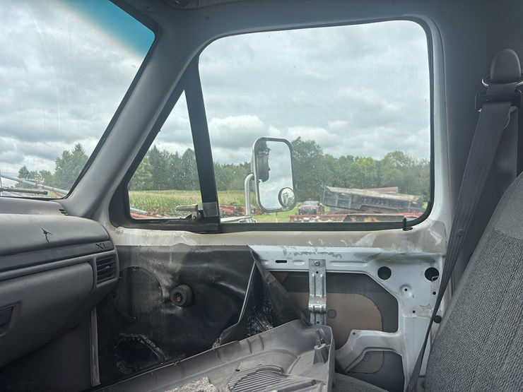 1998-ford-f350-image-27