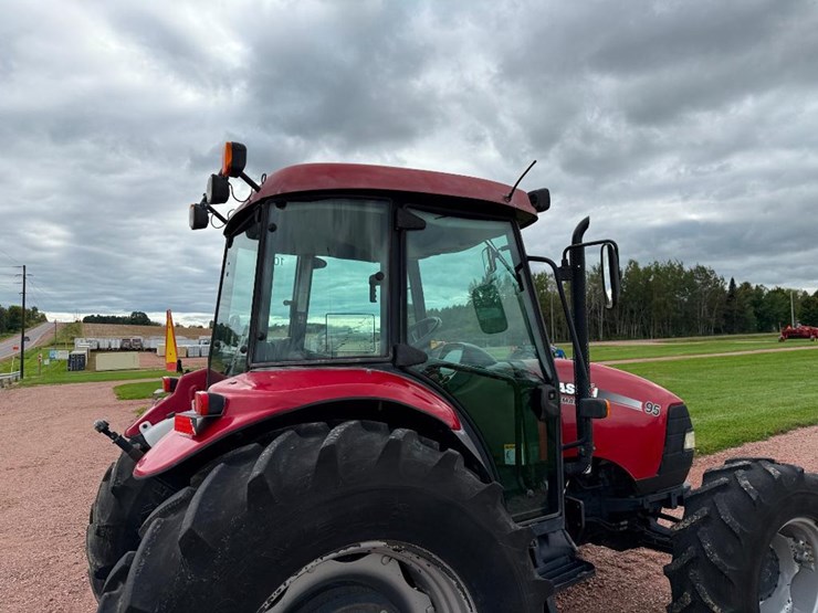 case-ih-farmall-95-image-19