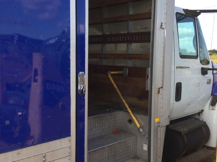 2007-international-durastar-4300-image-22