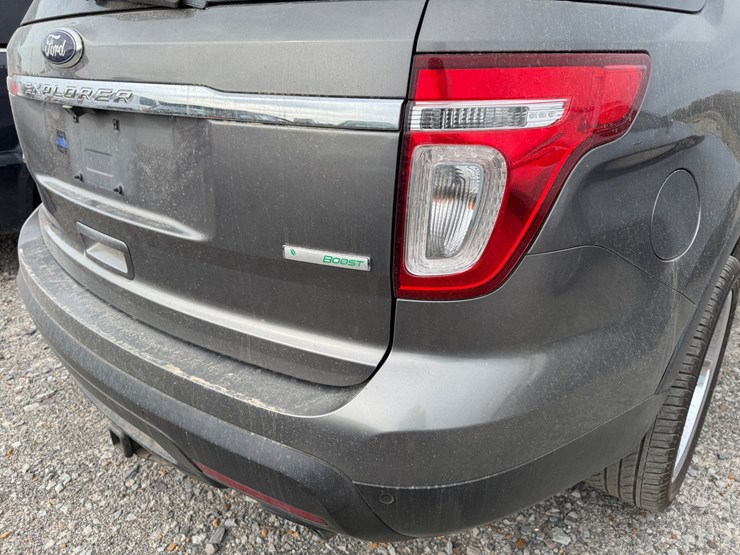 2012-ford-explorer-xlt-image-9