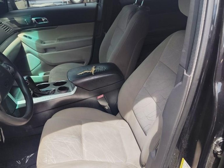 2013-ford-explorer-image-6