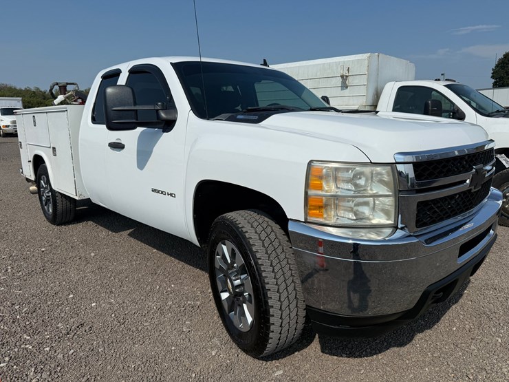 2011-chevrolet-2500-image-1