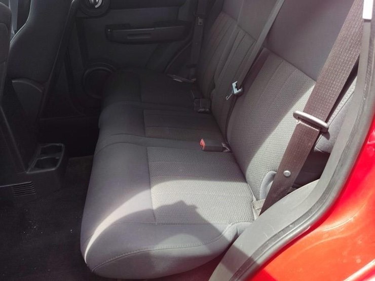 2011-dodge-nitro-image-5