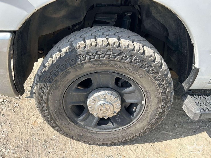 2022-dodge-2500-image-28