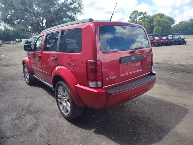 2011-dodge-nitro-image-3