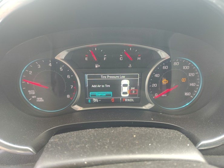 2018-chevrolet-malibu-runs/moves-lt-image-8