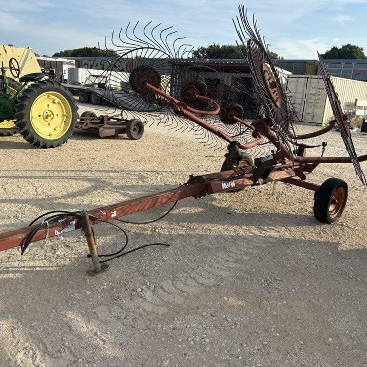 L2 - M&N Hay Rake