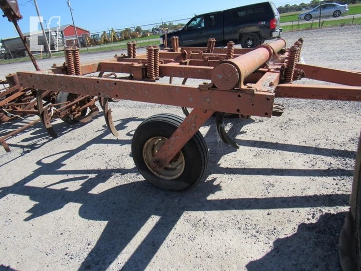 massey-ferguson-129-image-5